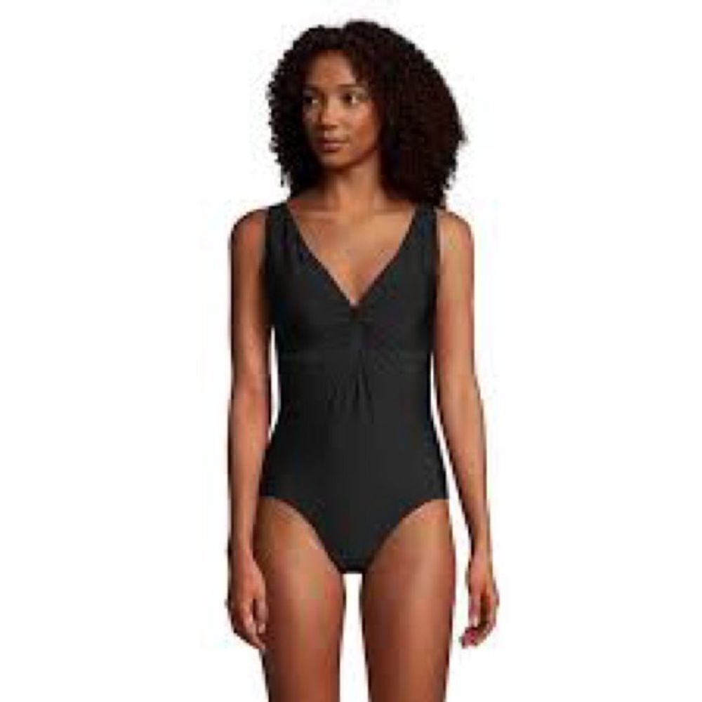 Lands’ End Twist Front One Piece Swimsuit NWT